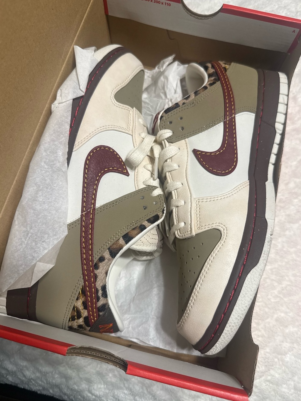 Men's Low-Top Sneakers in Cream, Olive & Burgundy - Picture 6 of 6